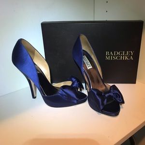 Badgley Mischka Blue Satin Bow Heels